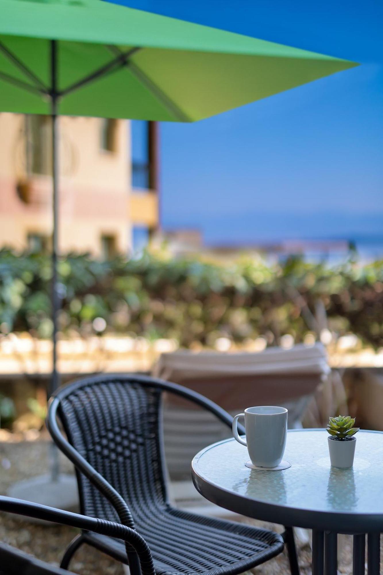Blue Waves Resort Malinska Bagian luar foto