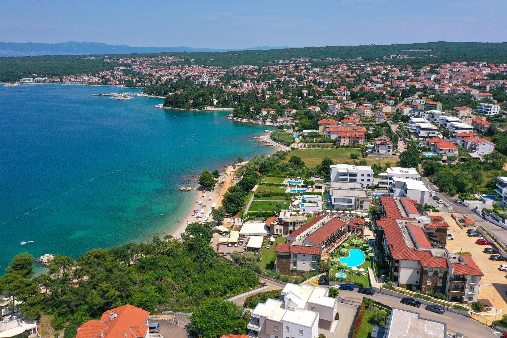 Blue Waves Resort Malinska Bagian luar foto