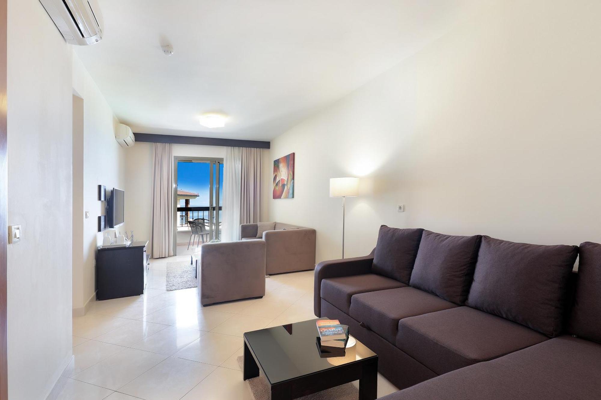 Blue Waves Resort Malinska Ruang foto