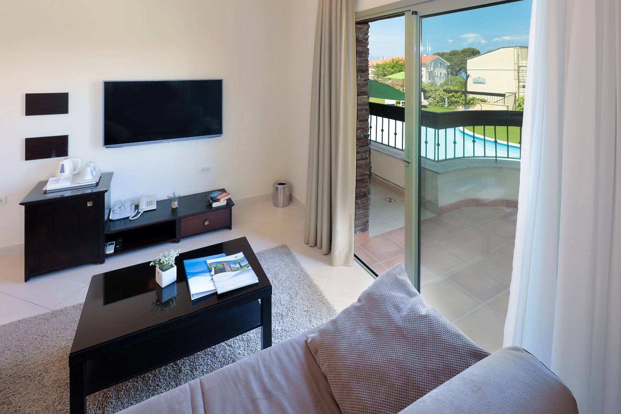Blue Waves Resort Malinska Ruang foto