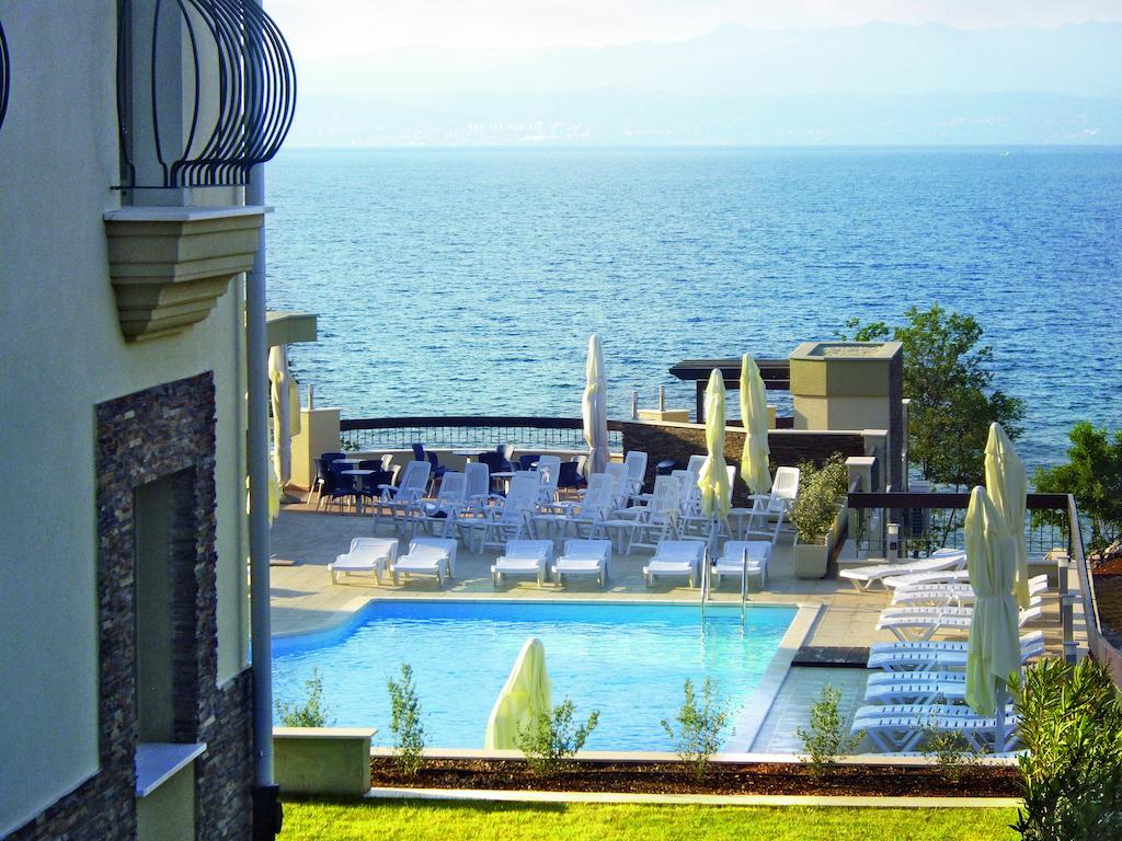 Blue Waves Resort Malinska Bagian luar foto