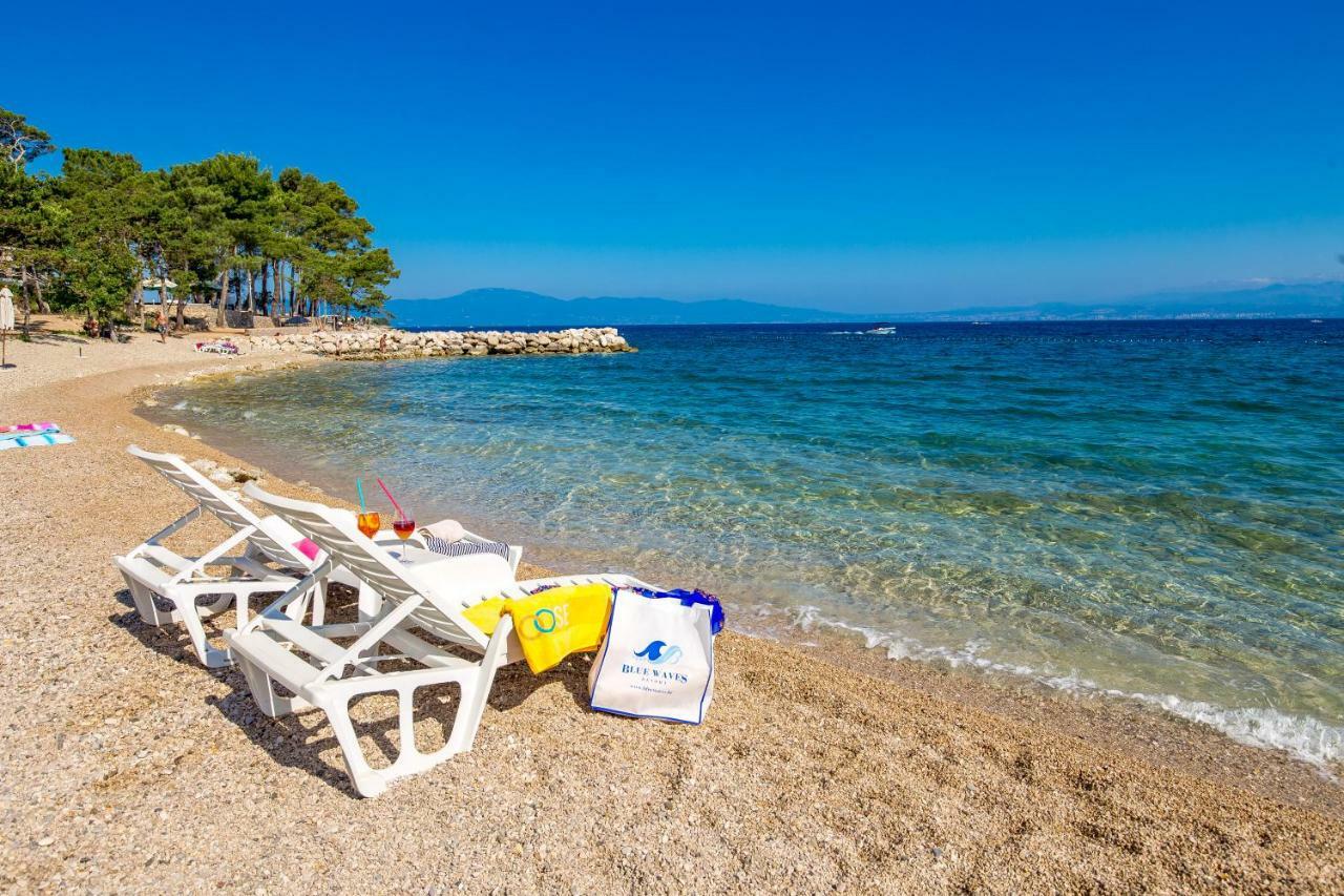 Blue Waves Resort Malinska Bagian luar foto