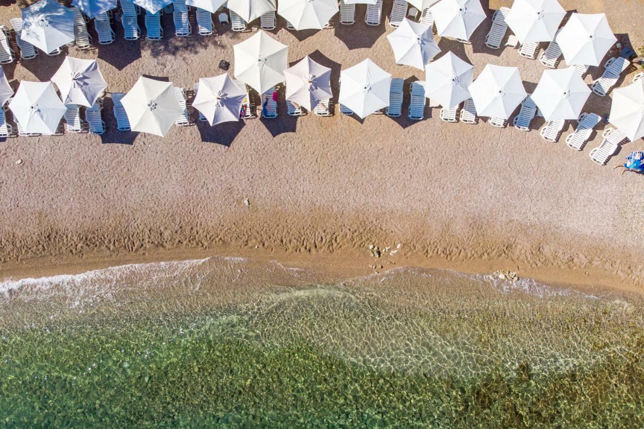 Blue Waves Resort Malinska Bagian luar foto